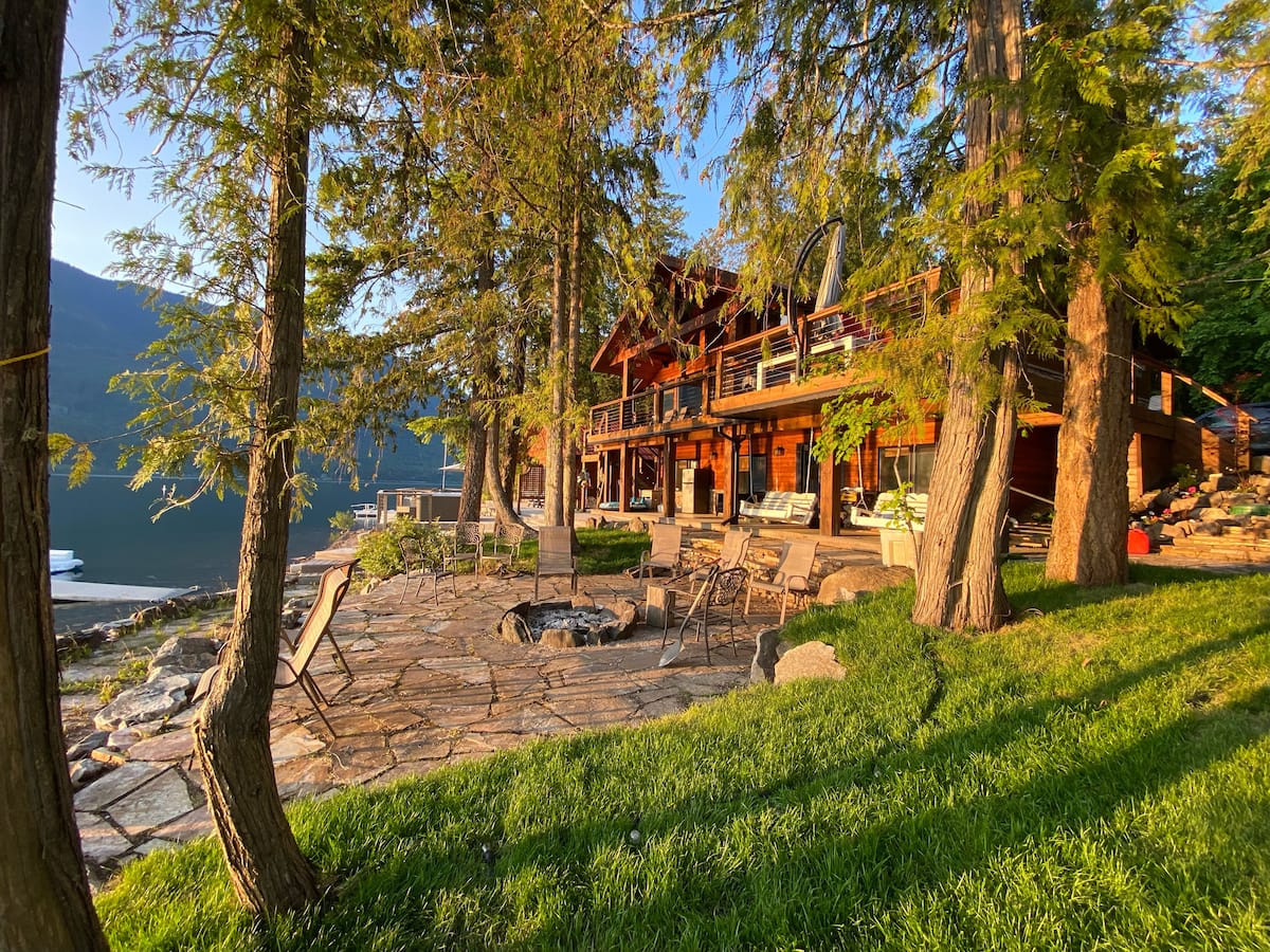 Eagle Bay Lakefront — photograph 10